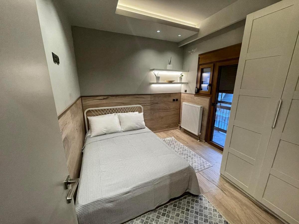 Luxury Townhouse Suite Larissa Extérieur photo