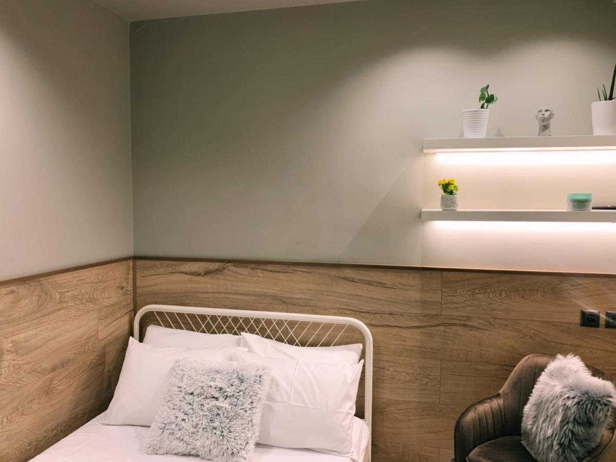 Luxury Townhouse Suite Larissa Extérieur photo