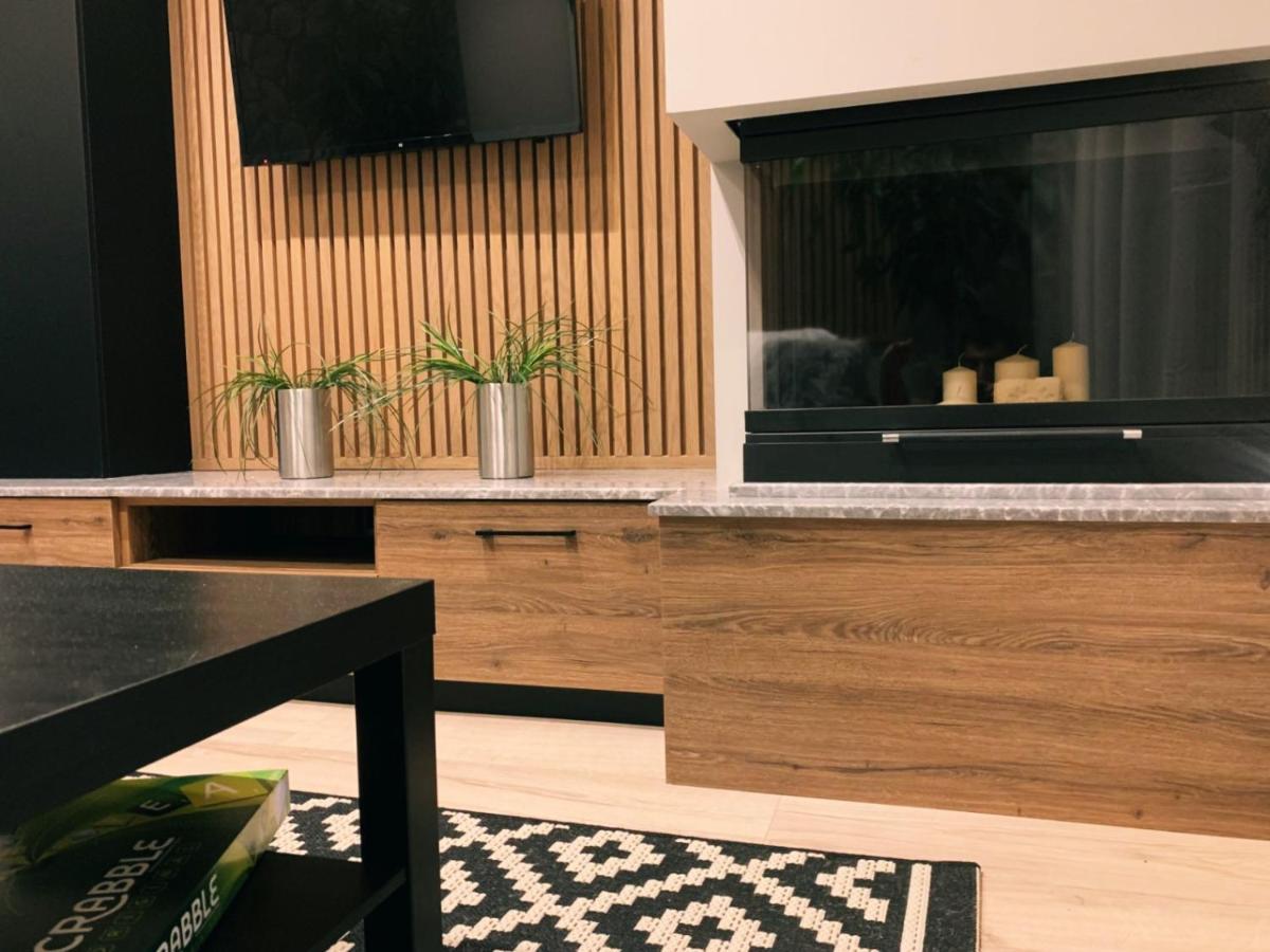 Luxury Townhouse Suite Larissa Extérieur photo