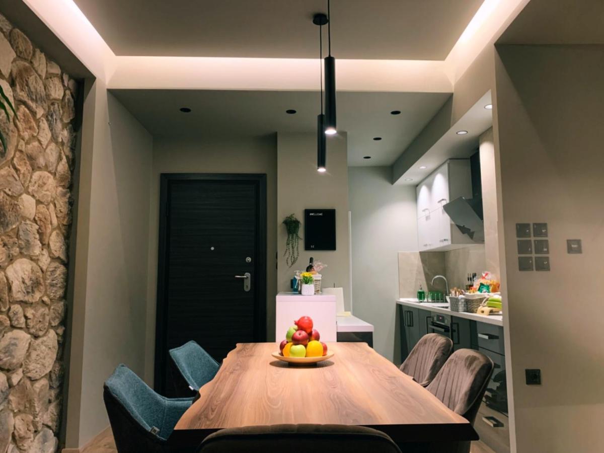 Luxury Townhouse Suite Larissa Extérieur photo