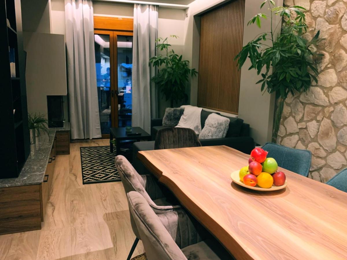 Luxury Townhouse Suite Larissa Extérieur photo