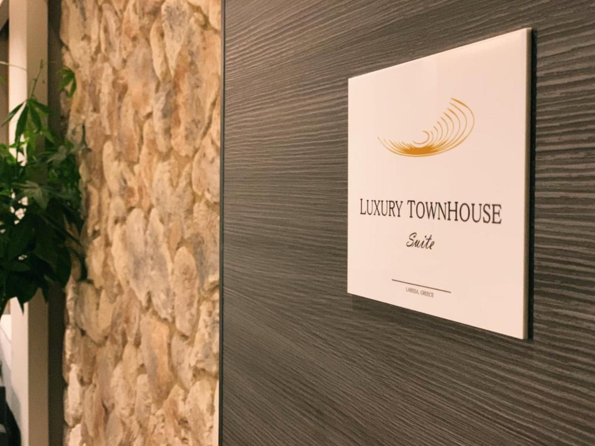 Luxury Townhouse Suite Larissa Extérieur photo