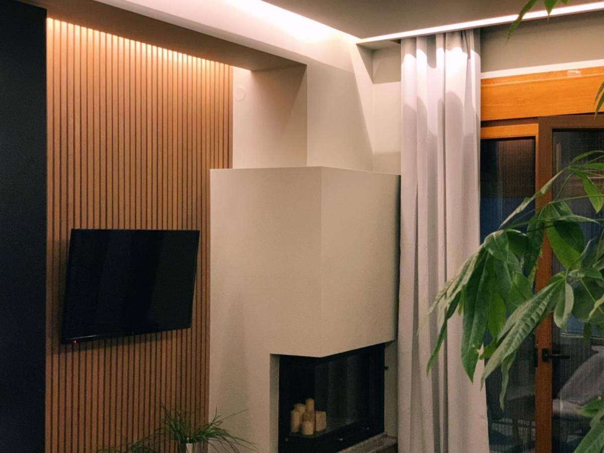 Luxury Townhouse Suite Larissa Extérieur photo